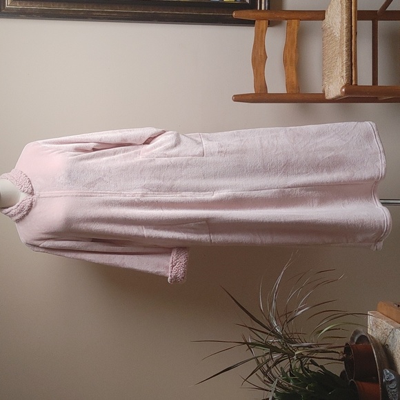 Natori Other - Natori Plush Pink Zippered Robe with Pockets L